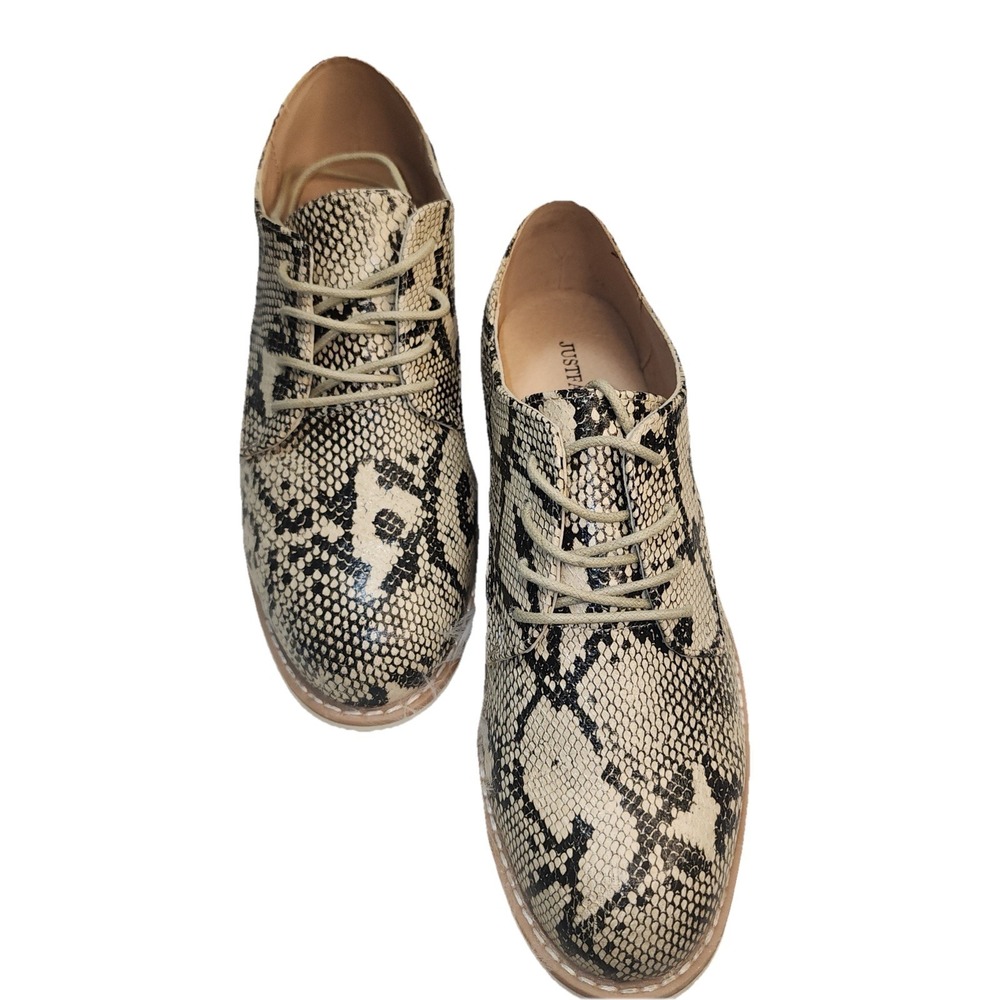 Brand New Women's snakeskin-patterned oxford Shoes Size 8